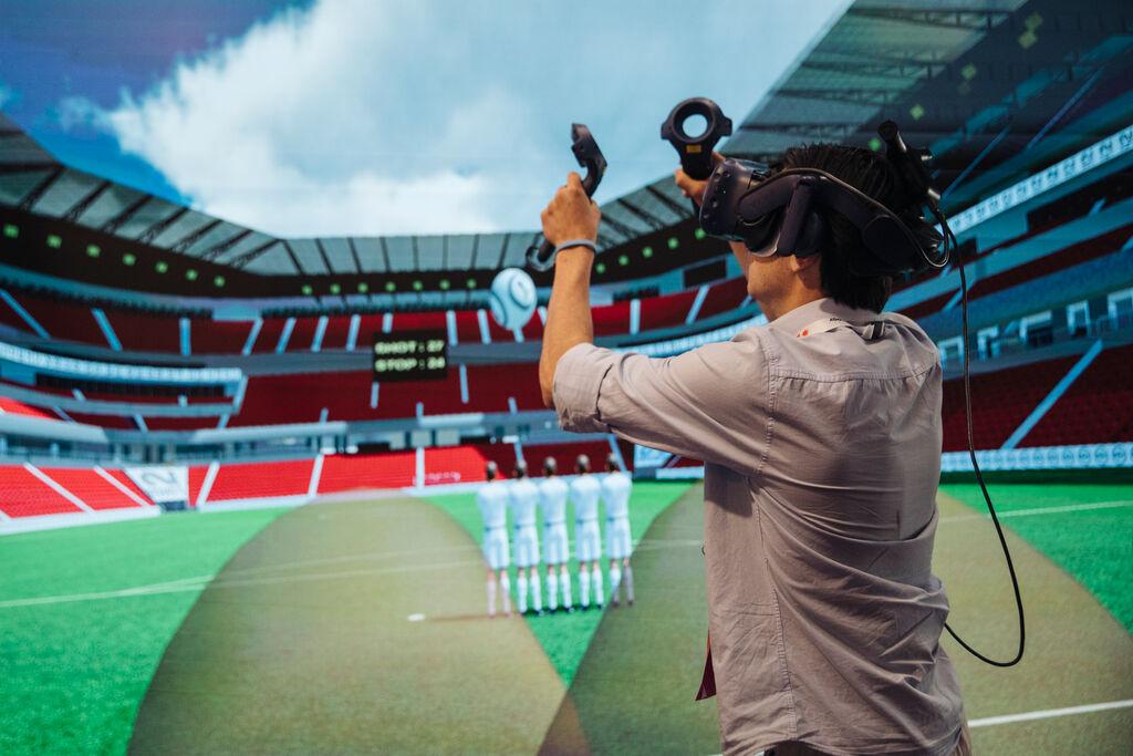 Casque de réalité virtuelle pour simulation gardien de but au football